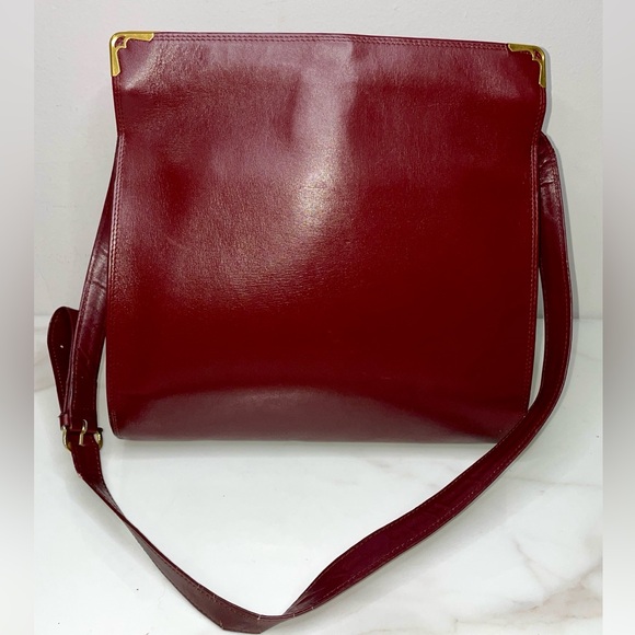 Auth CARTIER KissLock Crossbody Bag - Picture 2 of 15